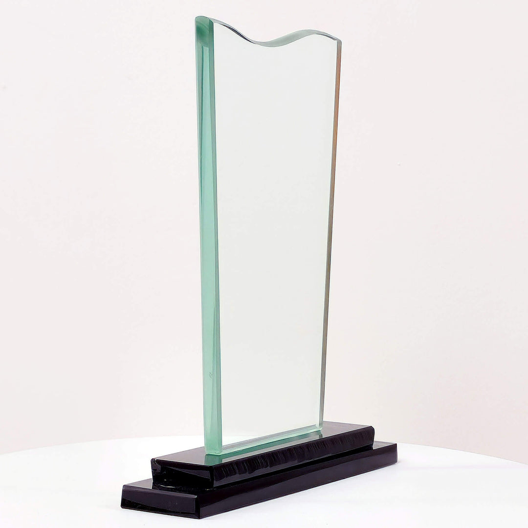 Wavey Top Trophy Crystal Shape